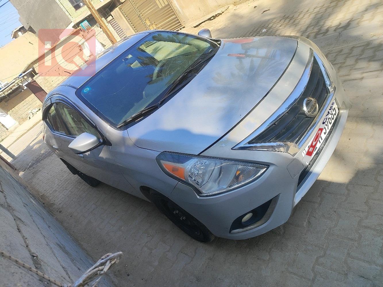 نيسان فيرسا